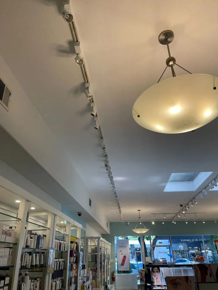 Expert electrician providing wiring installation in ,