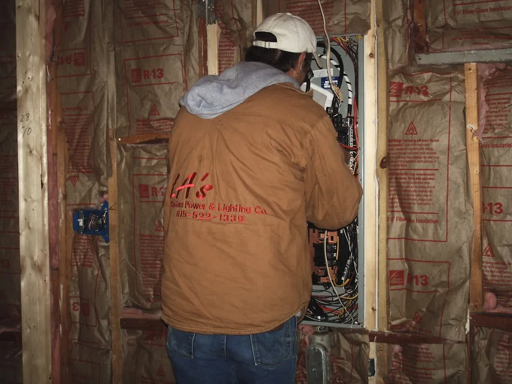 Reliable outlet and switch repair experts serving ,  - LA's Custom Power & Lighting