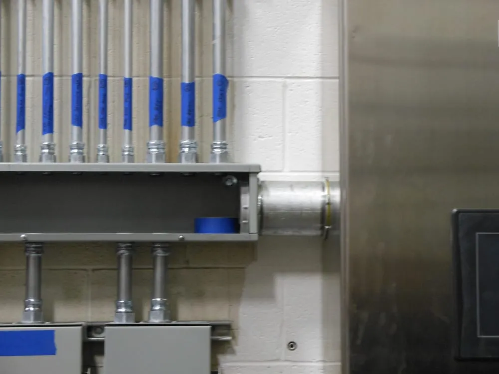 Slide of Laszlo Electric