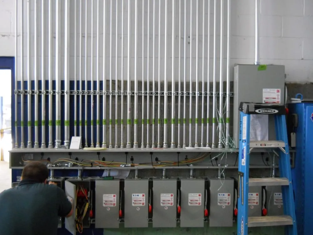 Slide of Laszlo Electric