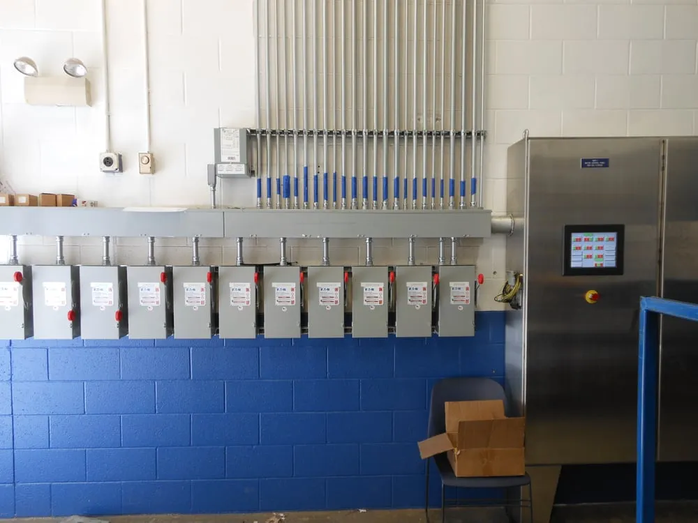 Slide of Laszlo Electric