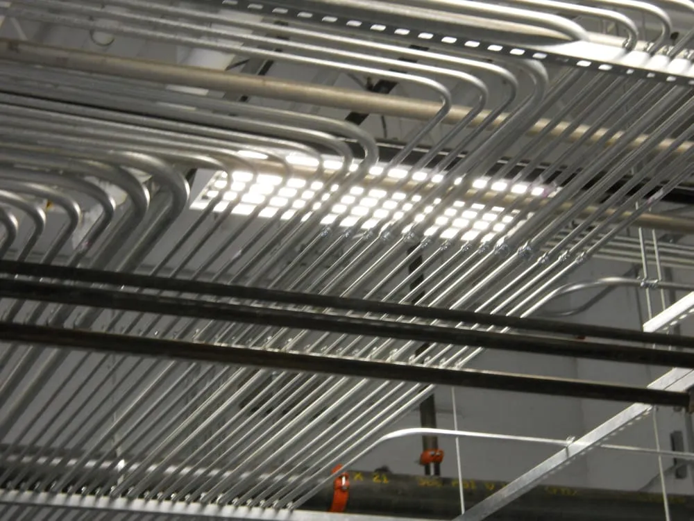 Slide of Laszlo Electric