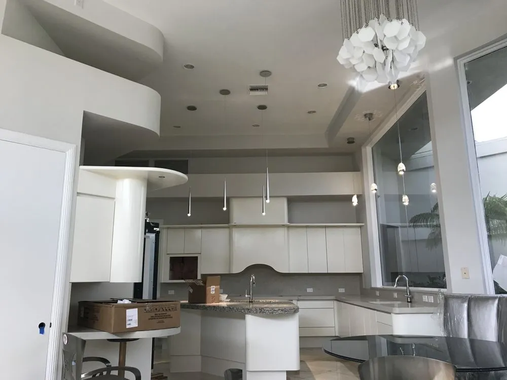 Affordable electrician providing lighting installation in , 