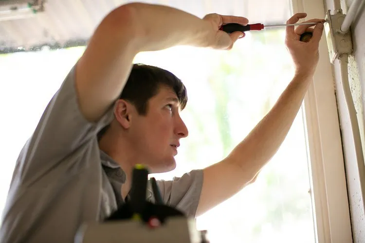 Slide of Lavallee Electrical Services