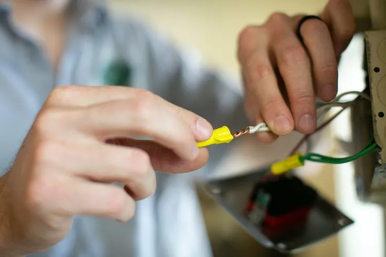 Slide of Lavallee Electrical Services