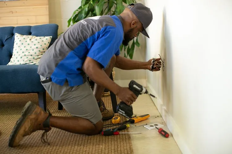 Slide of Lavallee Electrical Services