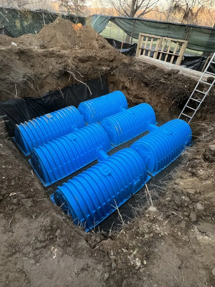 Expert electrician providing emergency electrical service in ,