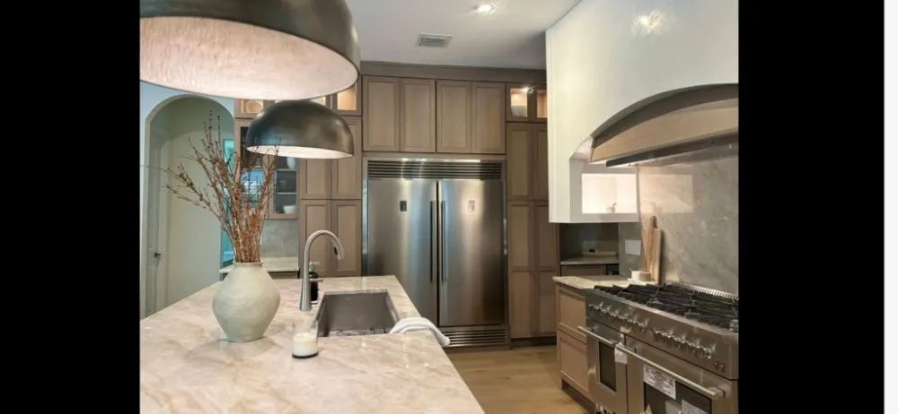 Slide of Lavo Construction