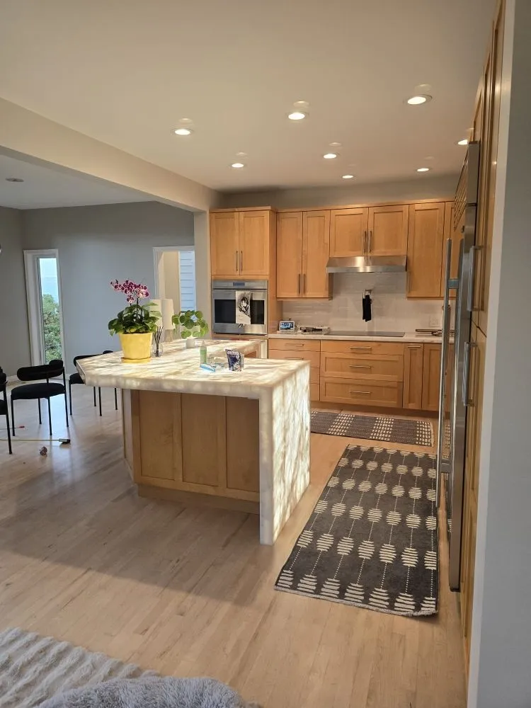 Slide of Lavo Construction