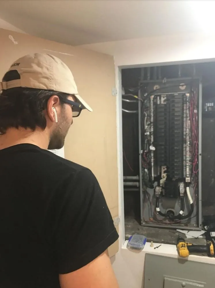 Slide of Lawncrest Electricians