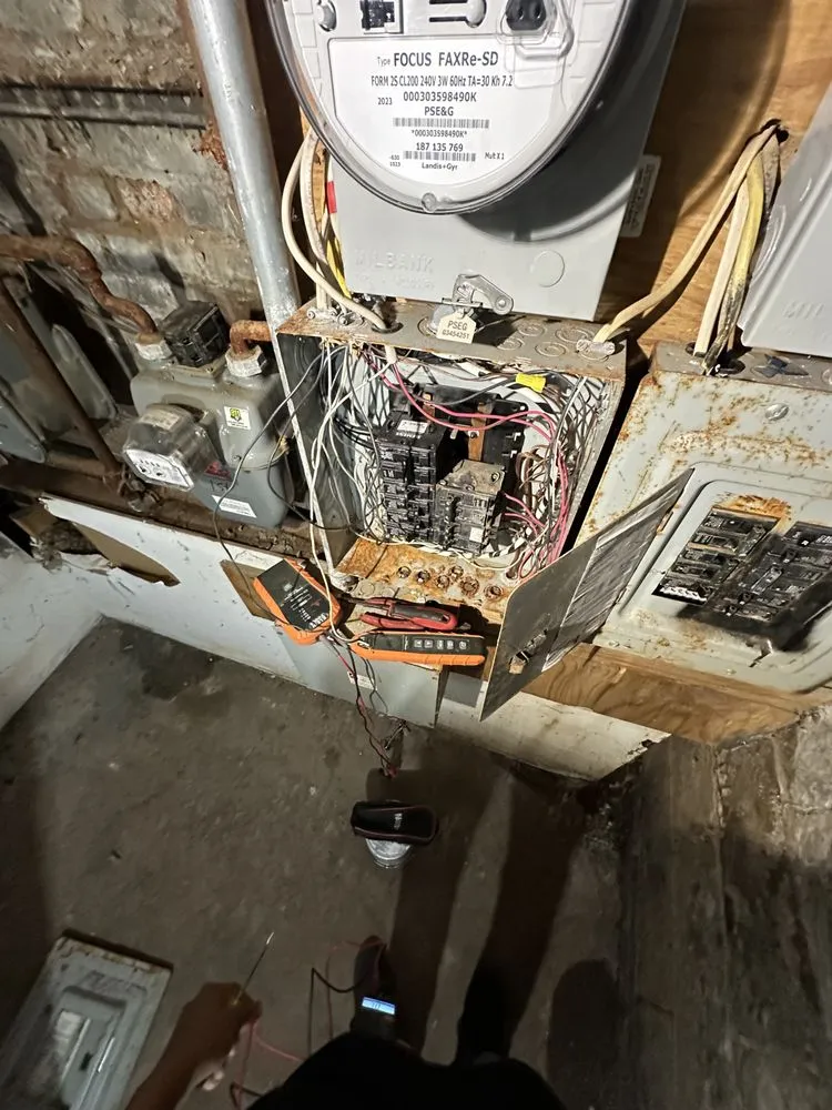 Expert electrician providing electrical repair in Vauxhall, NJ - Lawrence Electrical