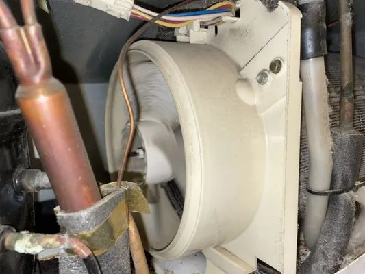 Lazy Days Handyman Logo