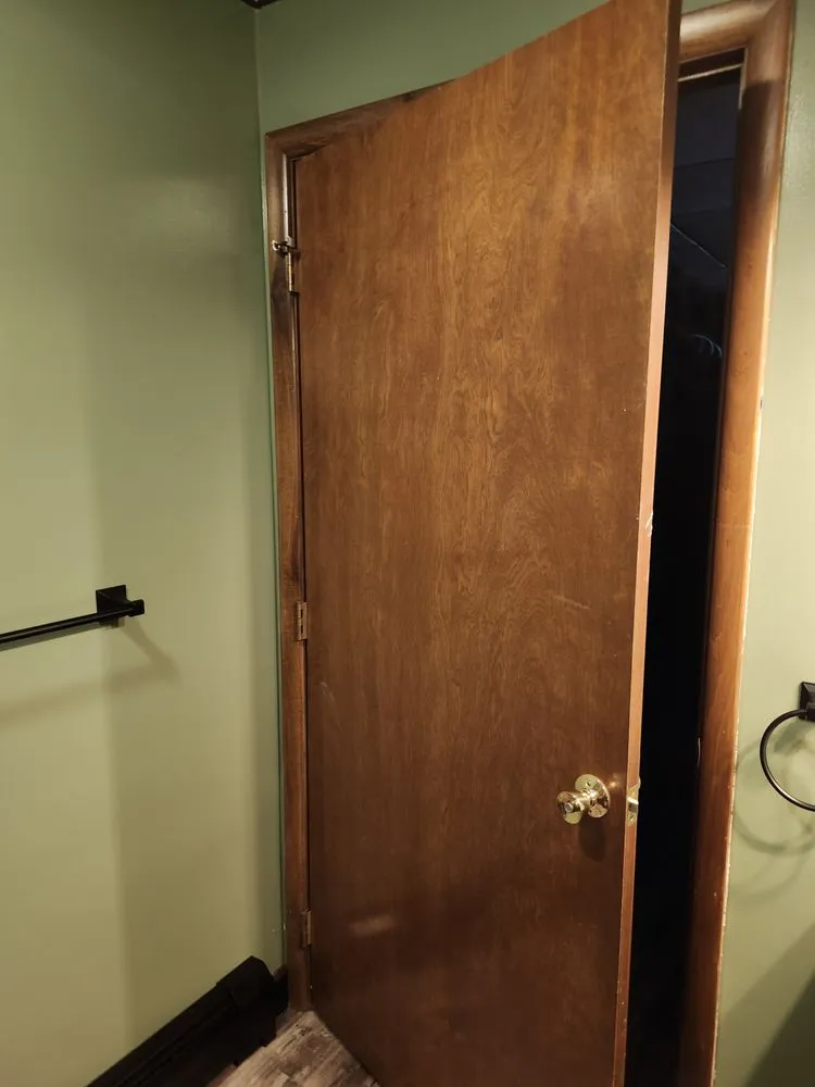 Slide of L.B. Walters Remodeling