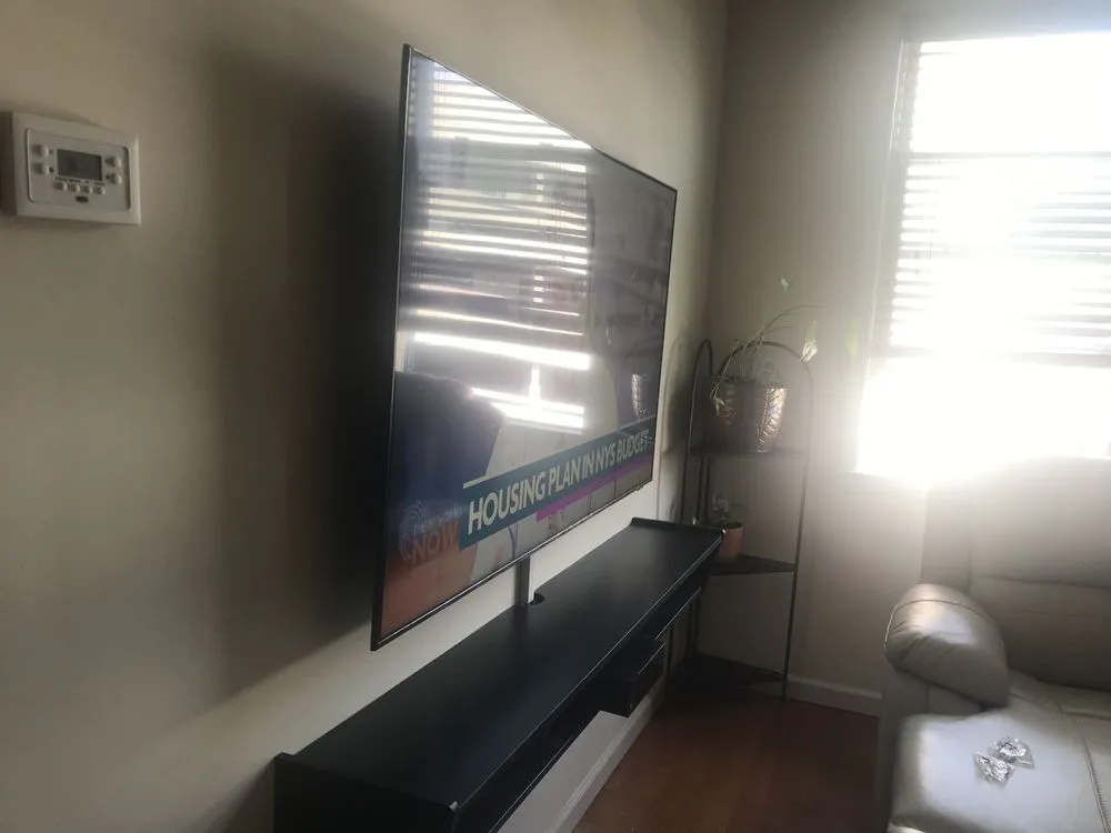 Slide of LCD Plasma Installations