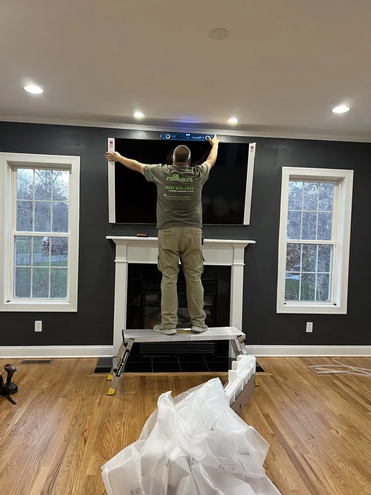 Affordable electrician providing circuit breaker repair in , 