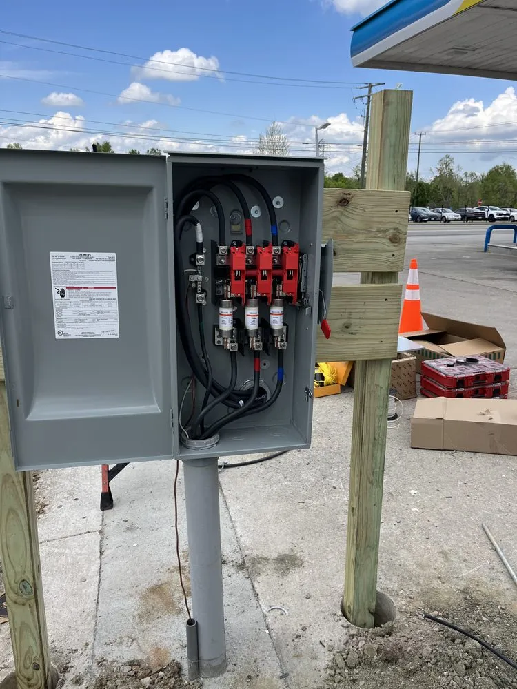 Emergency electrician providing panel upgrade in Amelia Court House, VA - LCS Electric