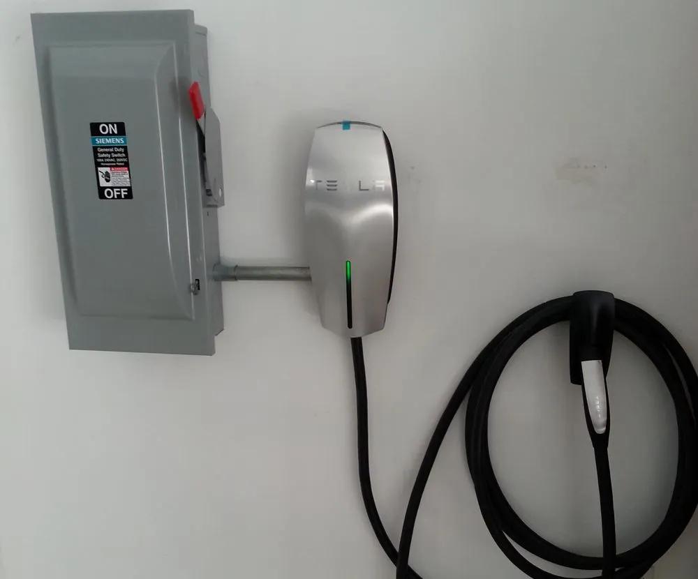 Licensed electrical service for homes in electrical repair,  by 