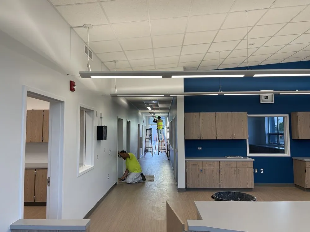 Slide of Le Electrician