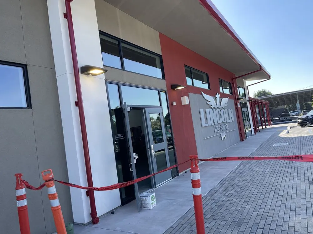 Slide of Le Electrician