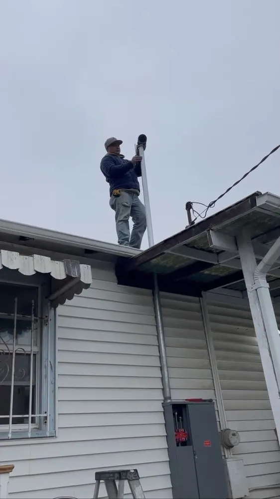 Slide of Le Electrician