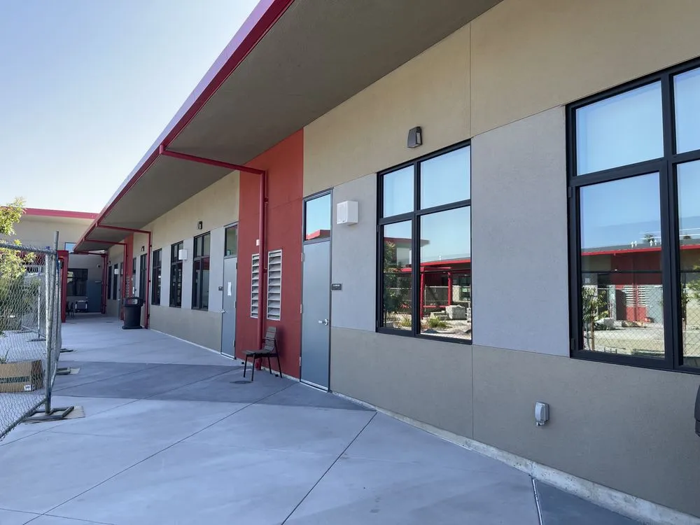 Slide of Le Electrician