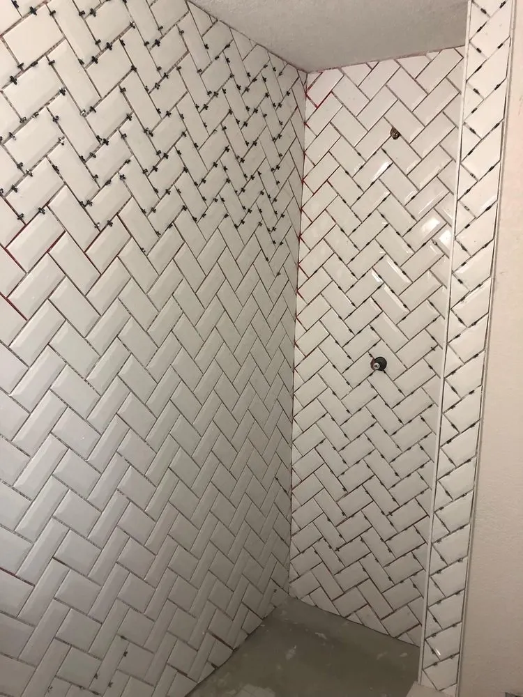 Slide of L&E Home Solutions