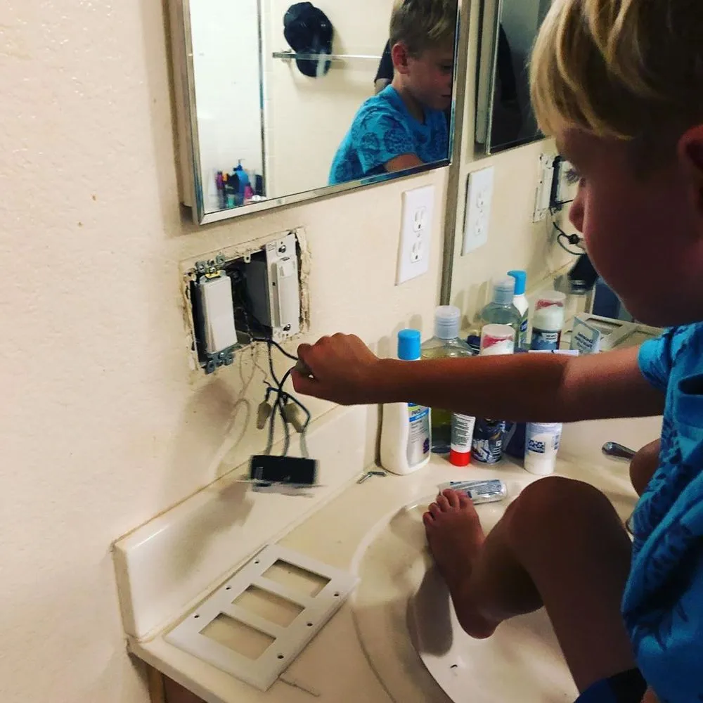 Slide of Leather District Electrician