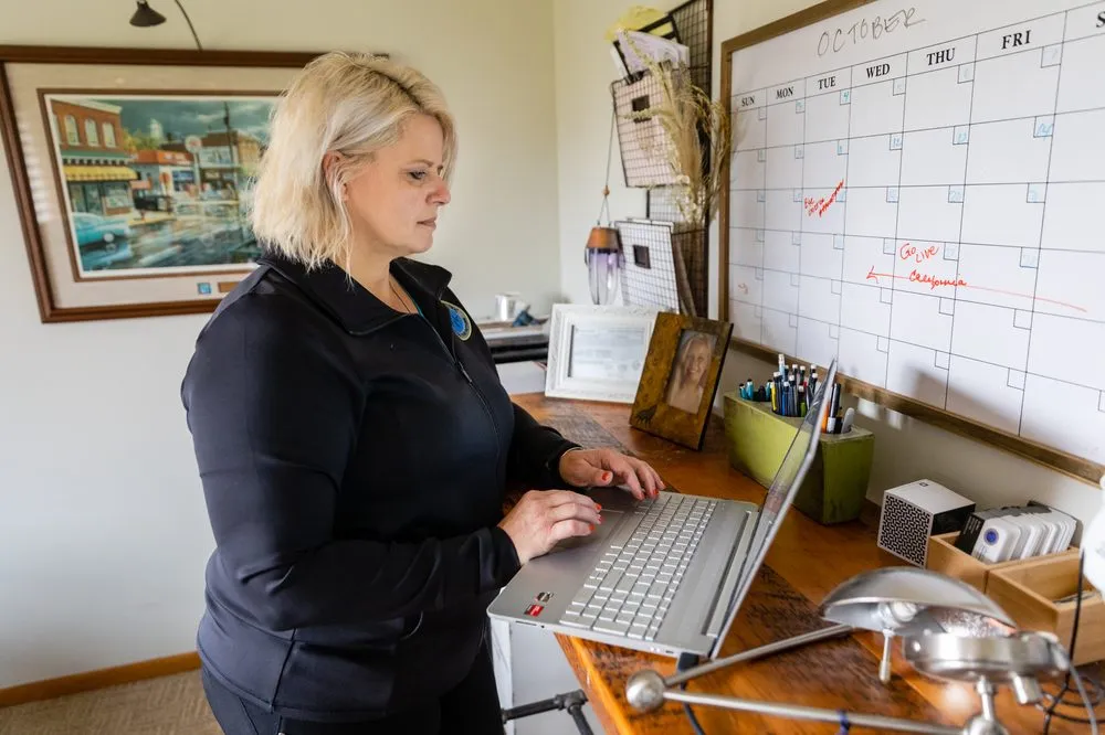 Trusted electrician providing lighting installation in , 