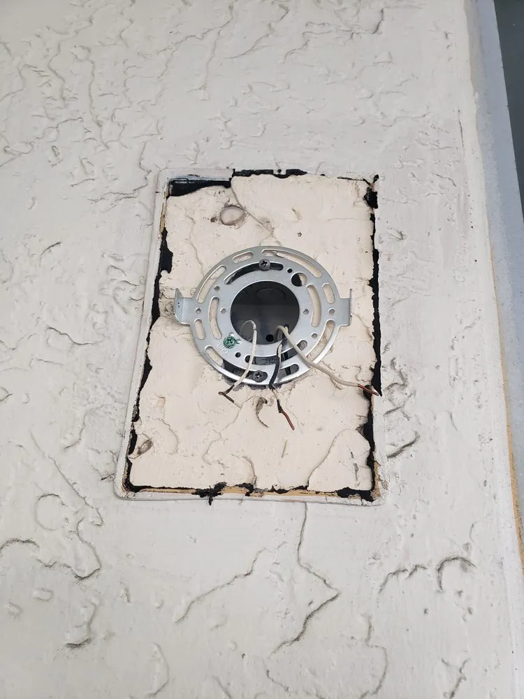 Slide of Lee Can Fixit