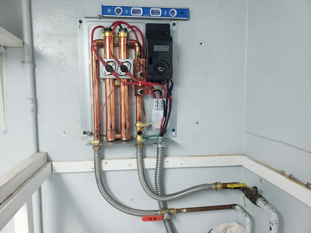 Slide of Lee Can Fixit