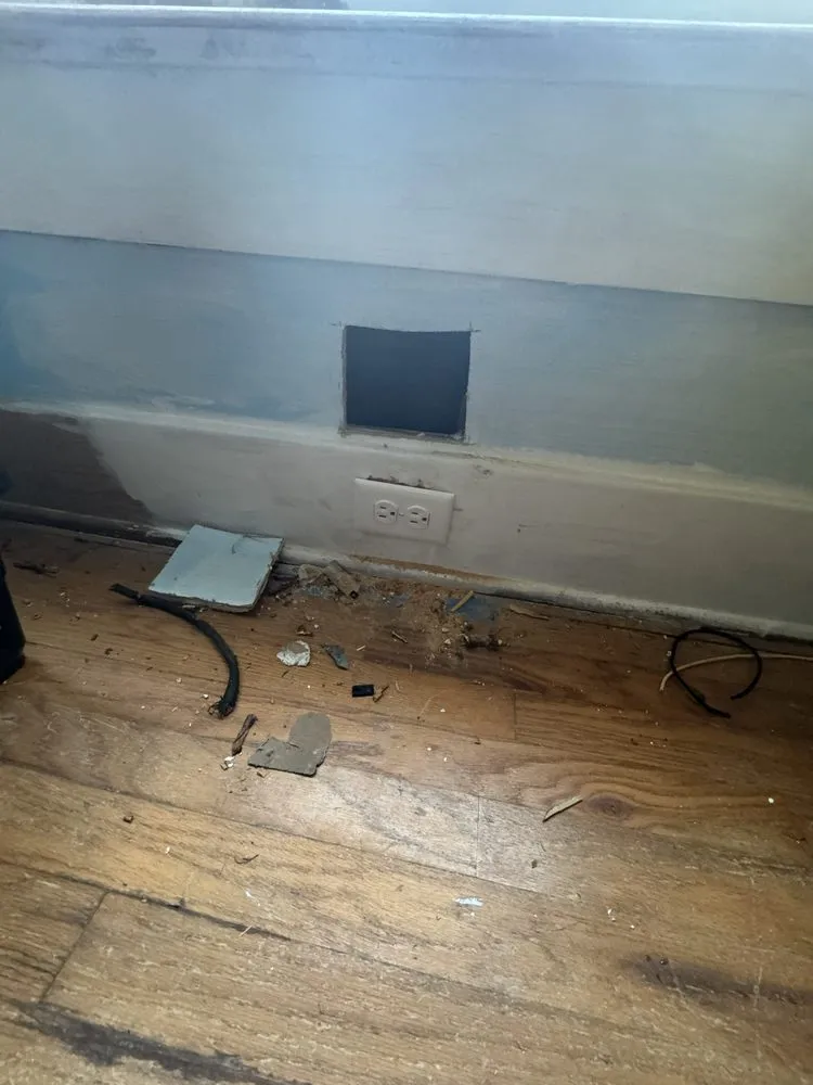 Slide of Lee Company