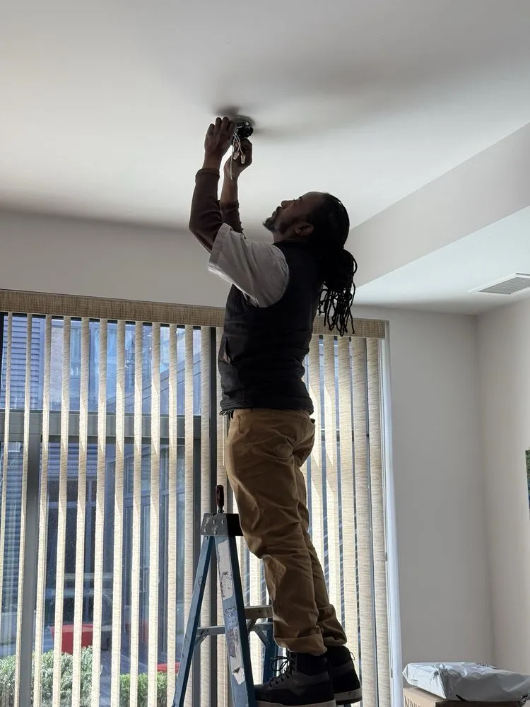 Slide of Lee Contracting