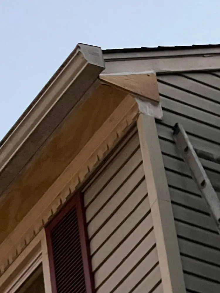 Slide of Lee Contracting