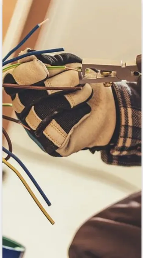 Emergency electrical service for homes in electrical repair, by