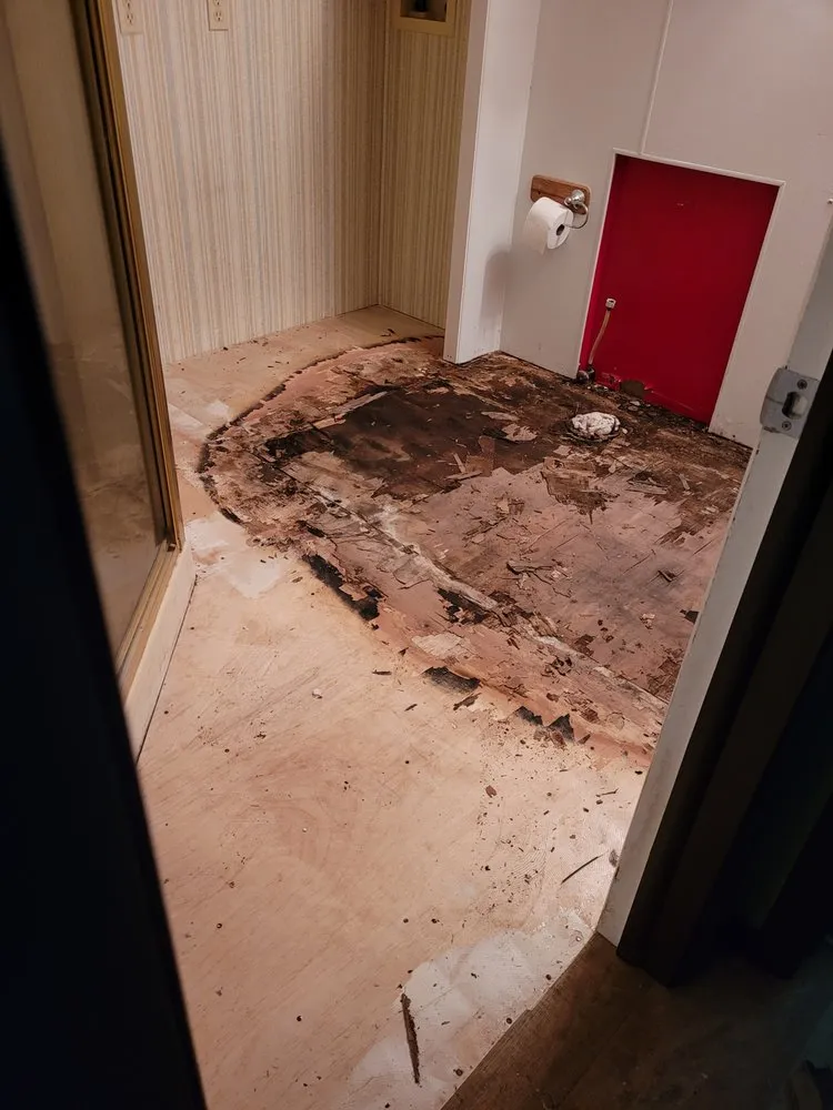 Slide of Lee Home Improvement