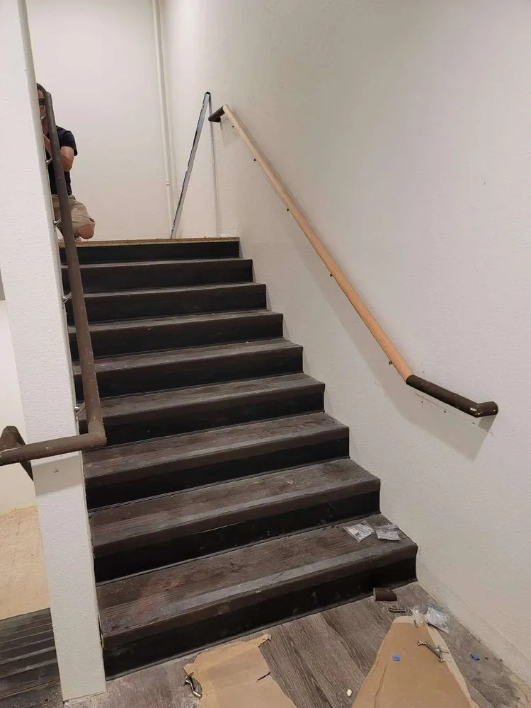 Slide of Lee Home Improvement