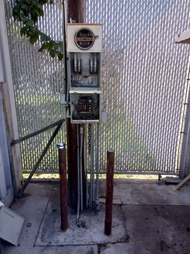 Slide of LEE LIGHTING AND ELECTRIC