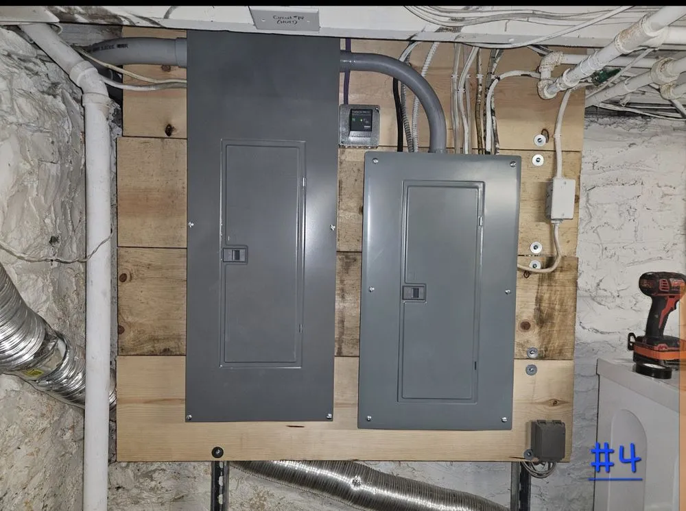 Slide of LeeLynn Electrical Services