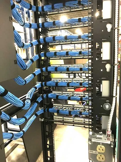 Slide of Leer Electric