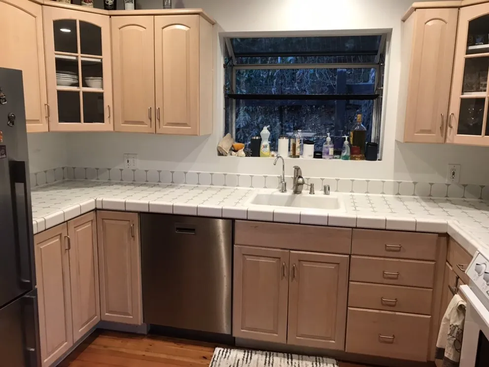 Slide of Lee’s Handyman Services