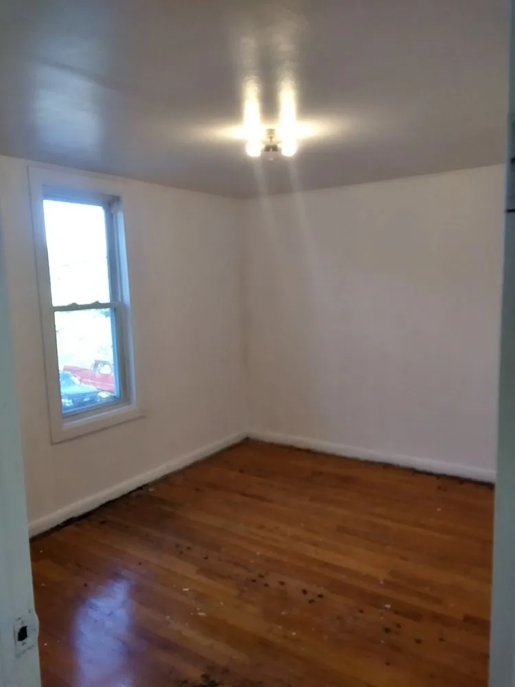 Slide of Lee's Lawn Care Hauling and Home Improvement Services