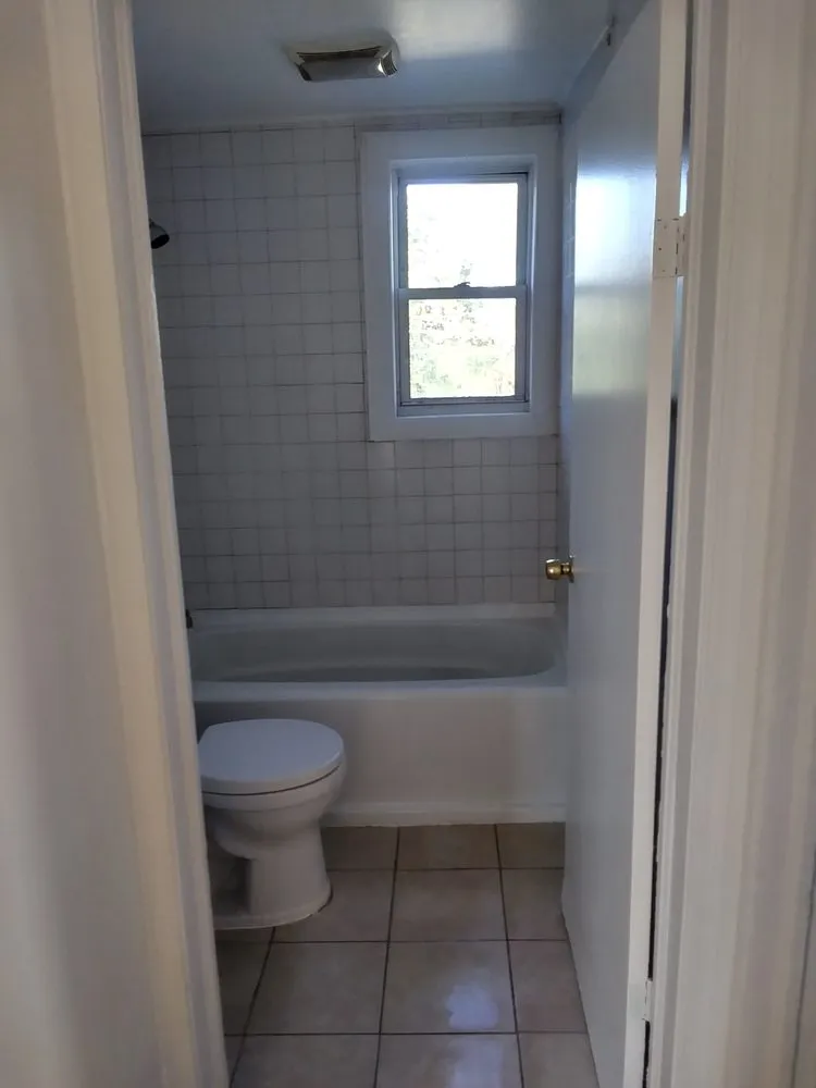 Slide of Lee's Lawn Care Hauling and Home Improvement Services