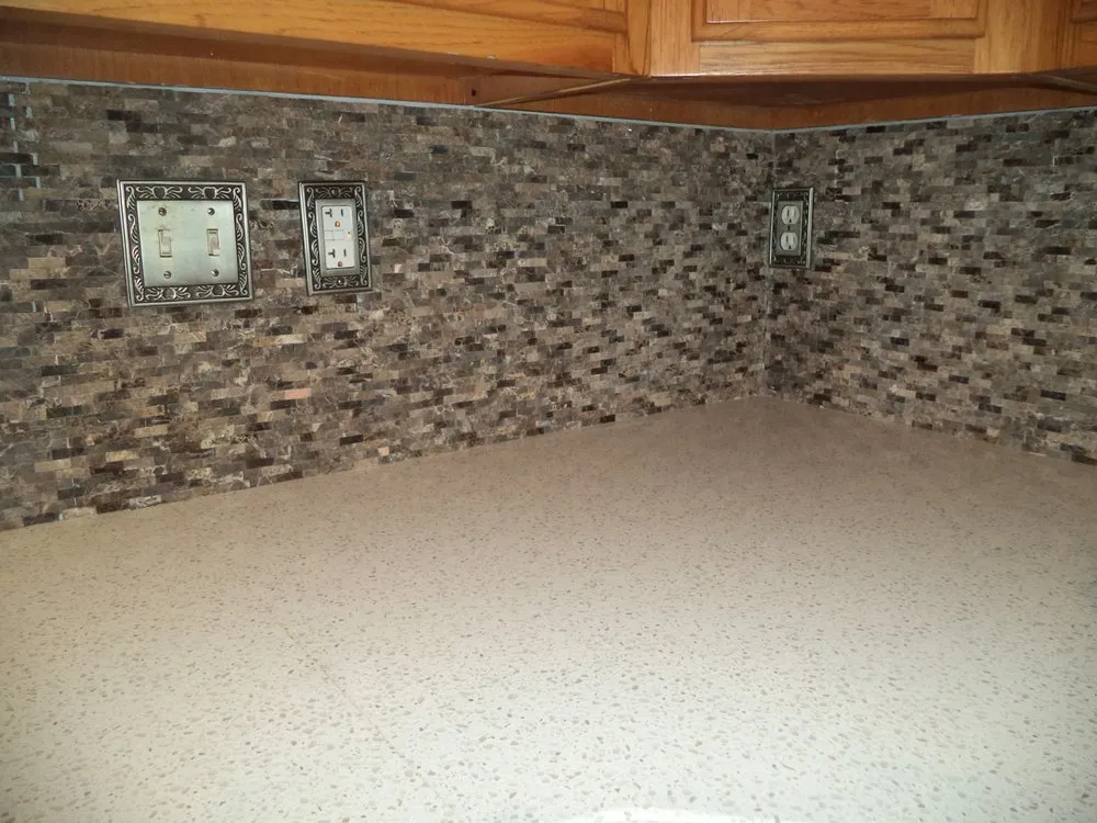 Certified electrical service for homes in wiring installation, by