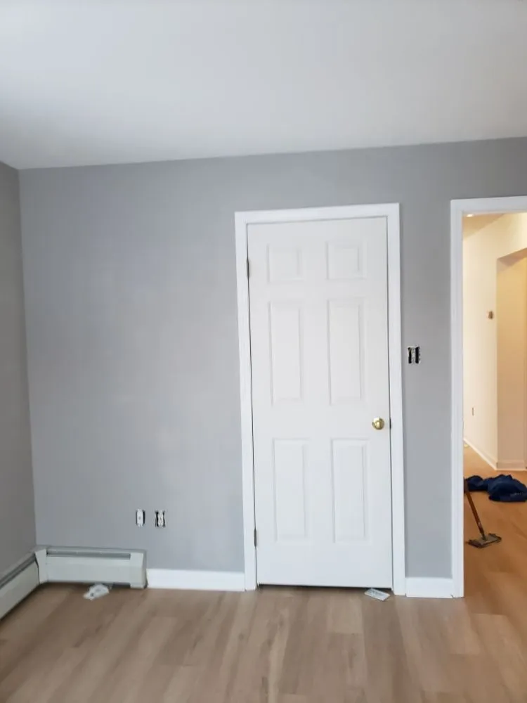 Slide of Lefty's Handyman Service