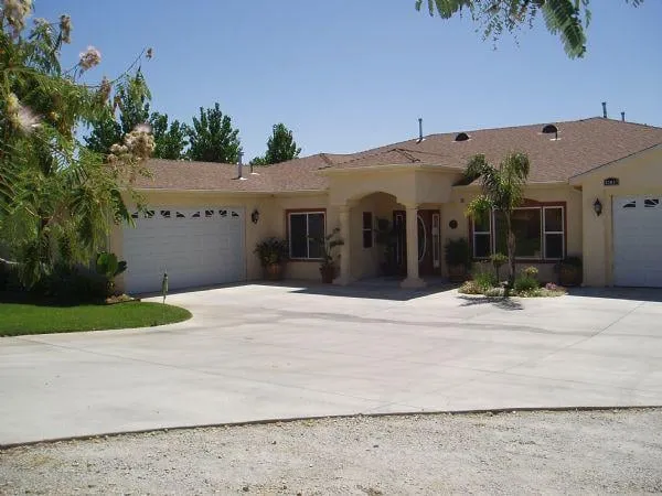 Slide of Leigh Construction