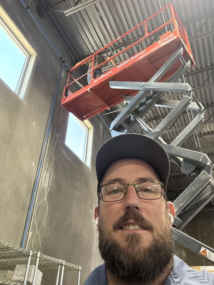 Slide of Lel Electric