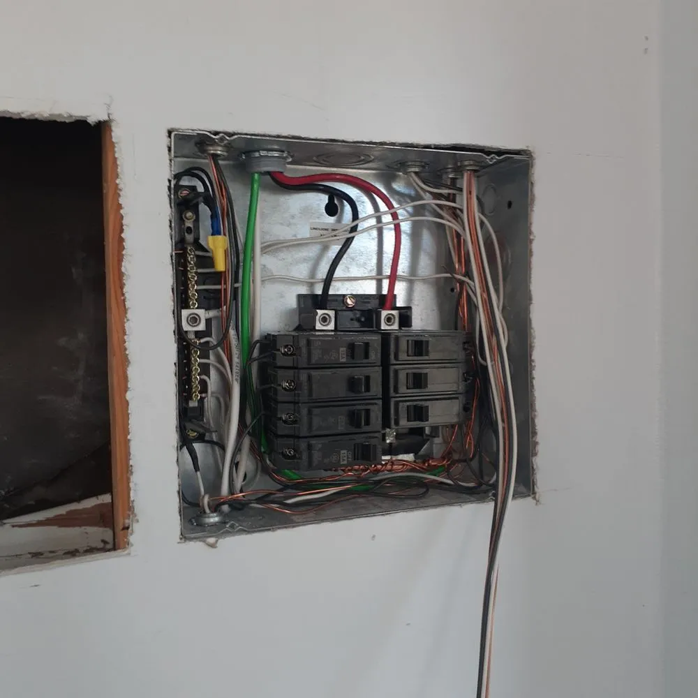 Slide of Lemus Electrician