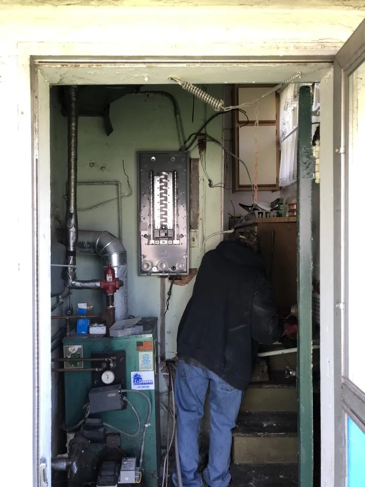 Expert lighting installation in Tidewater Chesapeake, VA by Lenny's Electric