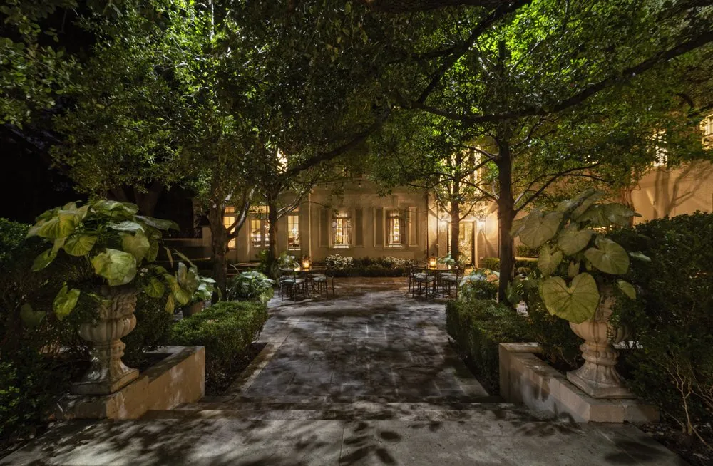 Slide of Lentz Landscape Lighting