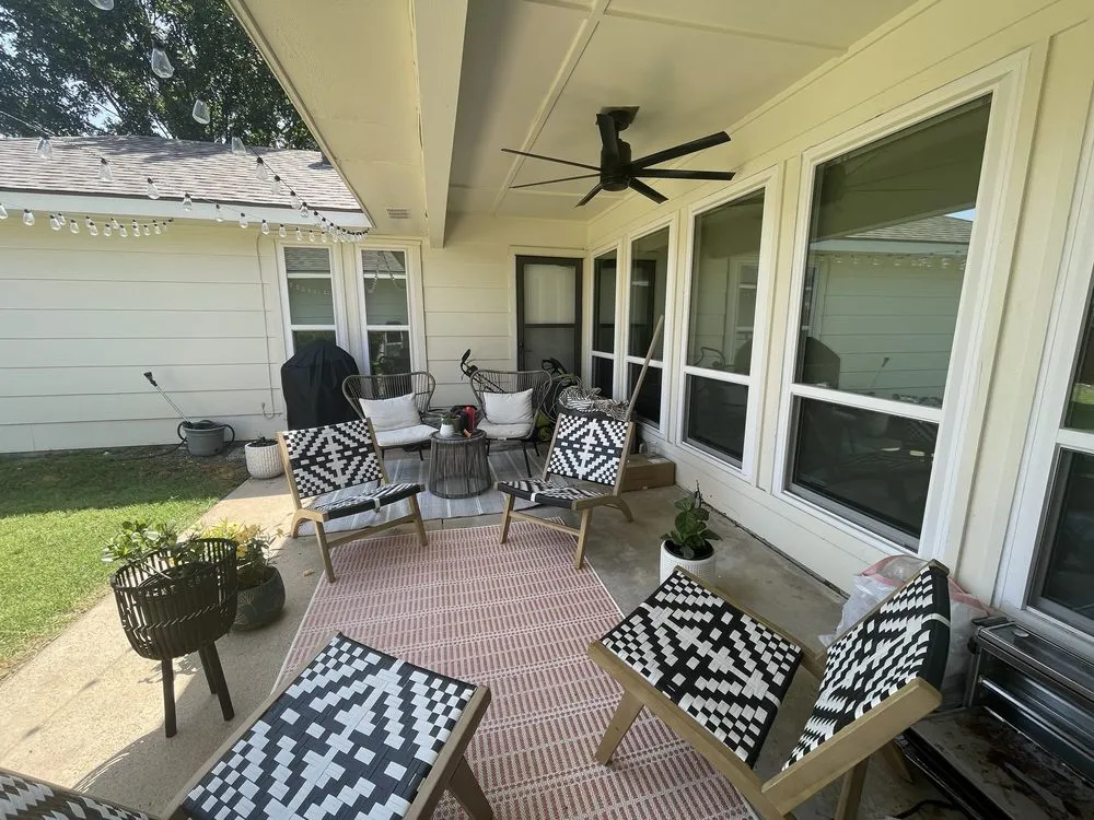 Slide of Leo Electric Service